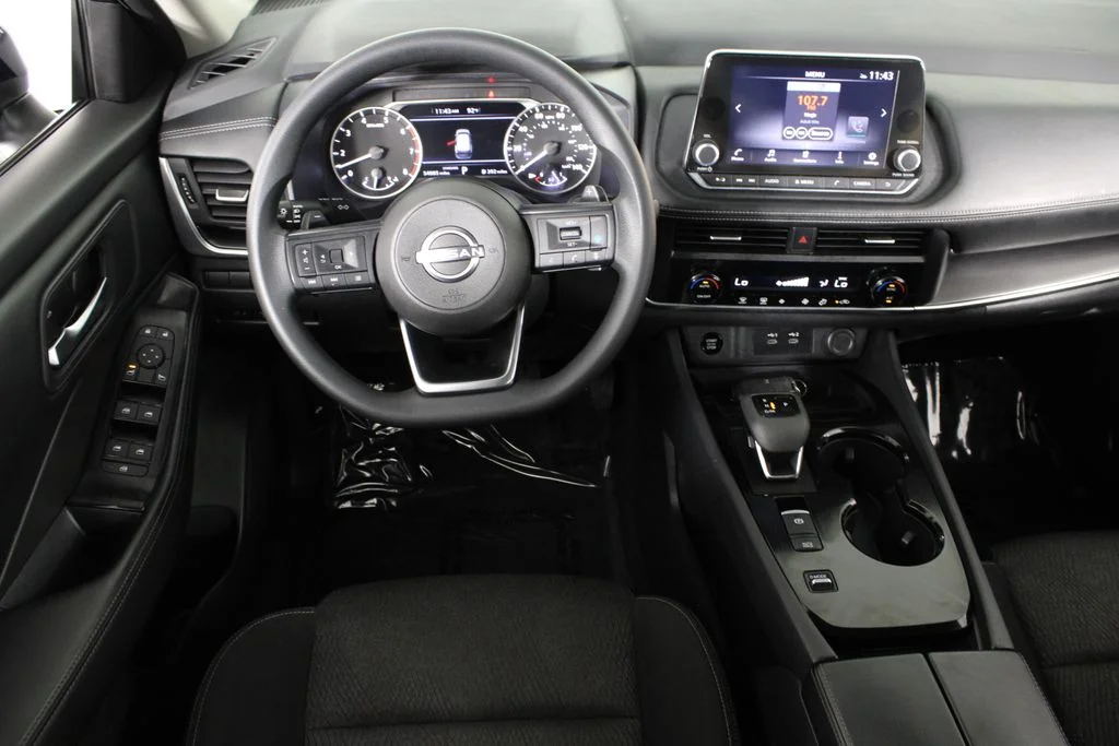 2024 Nissan Rogue SV - Photo 7