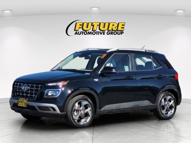 Certified Used 2025 Black Hyundai SEL image 5