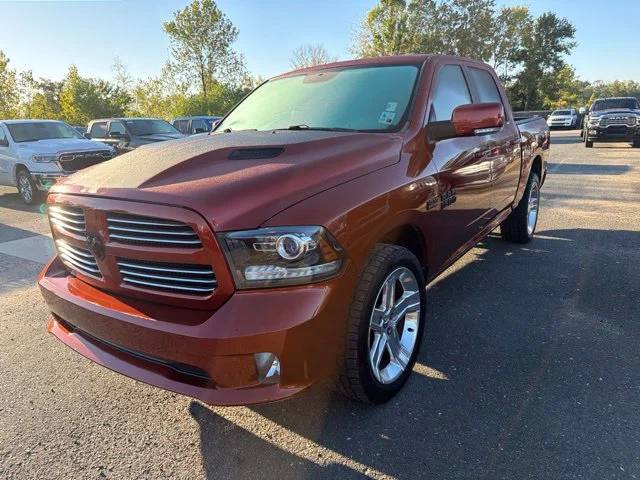 Used 2017  Ram Sport image 7