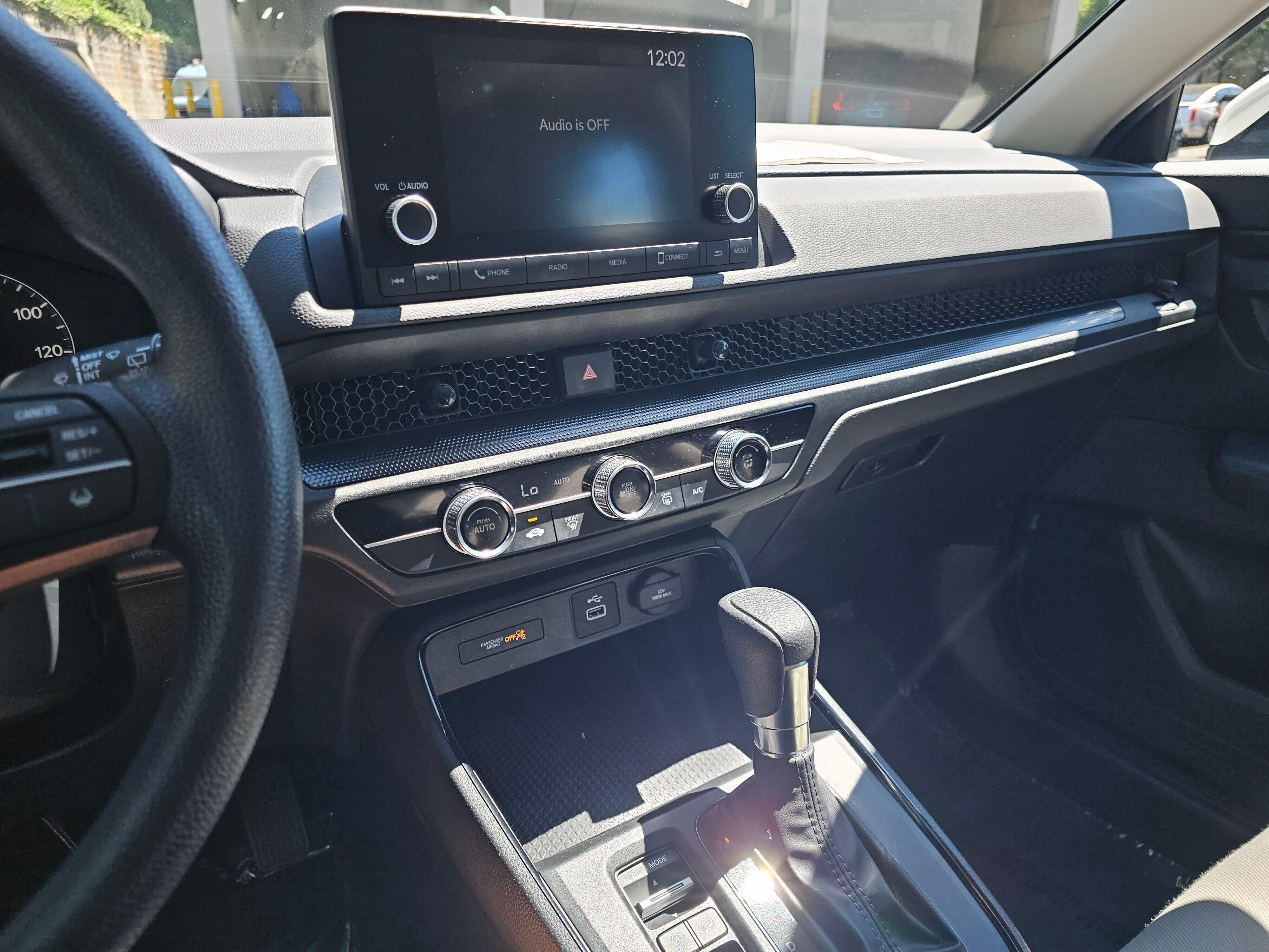 2024 Honda CR-V LX - Photo 28