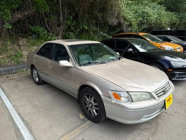 Used 2001  Toyota LE image 7
