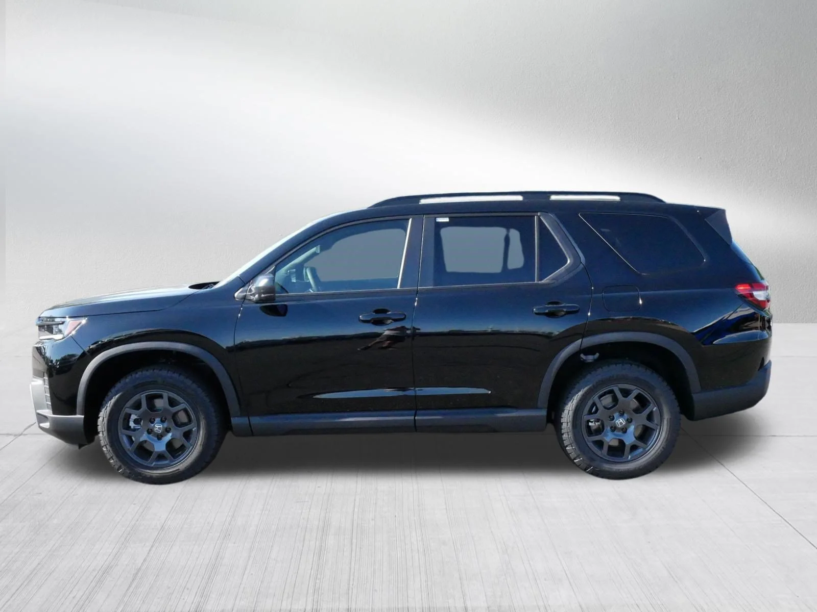 Certified Used 2026 Crystal Black Pearl Honda TrailSport image 4