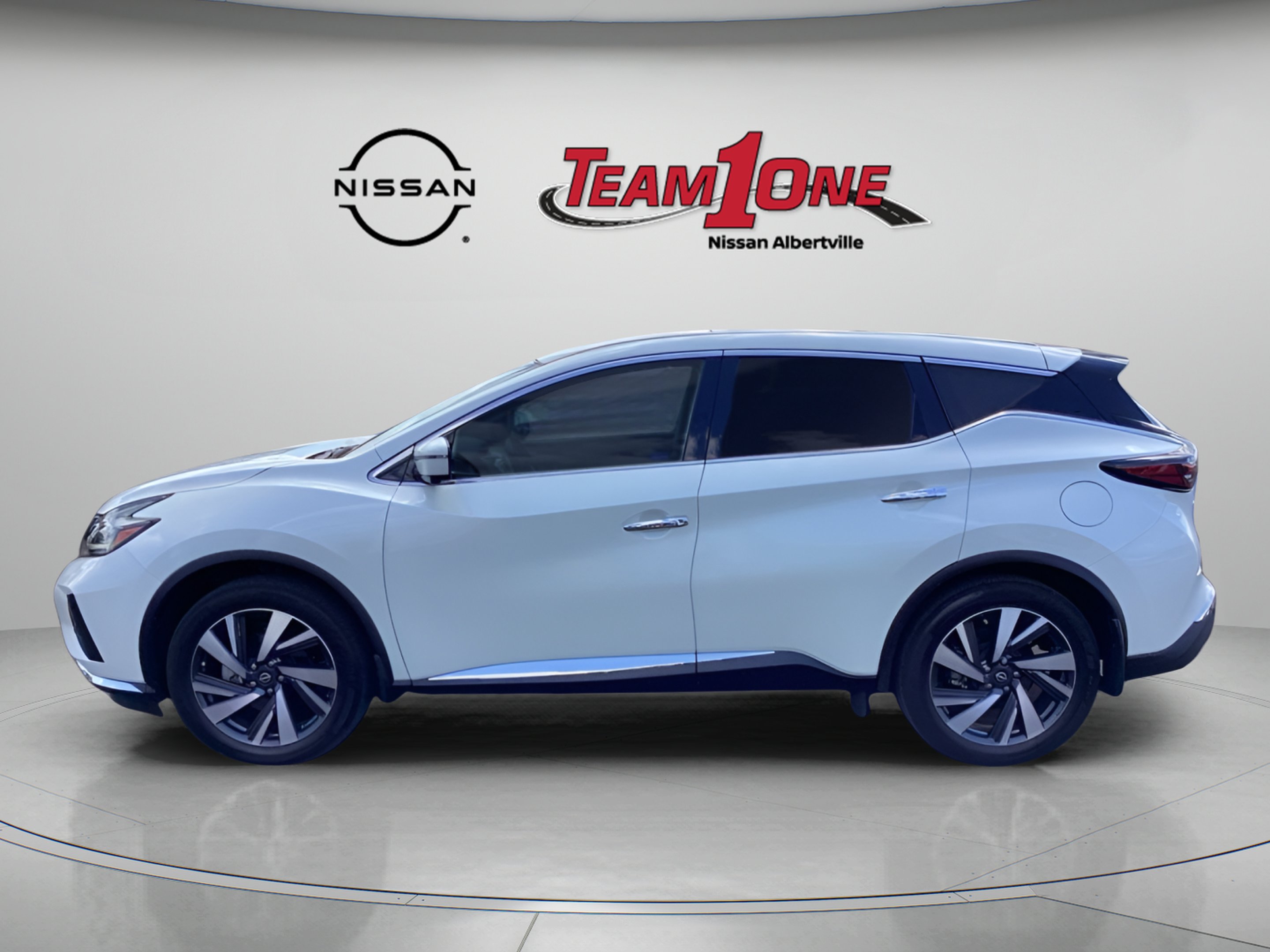 Used 2024 White Nissan SL image 4
