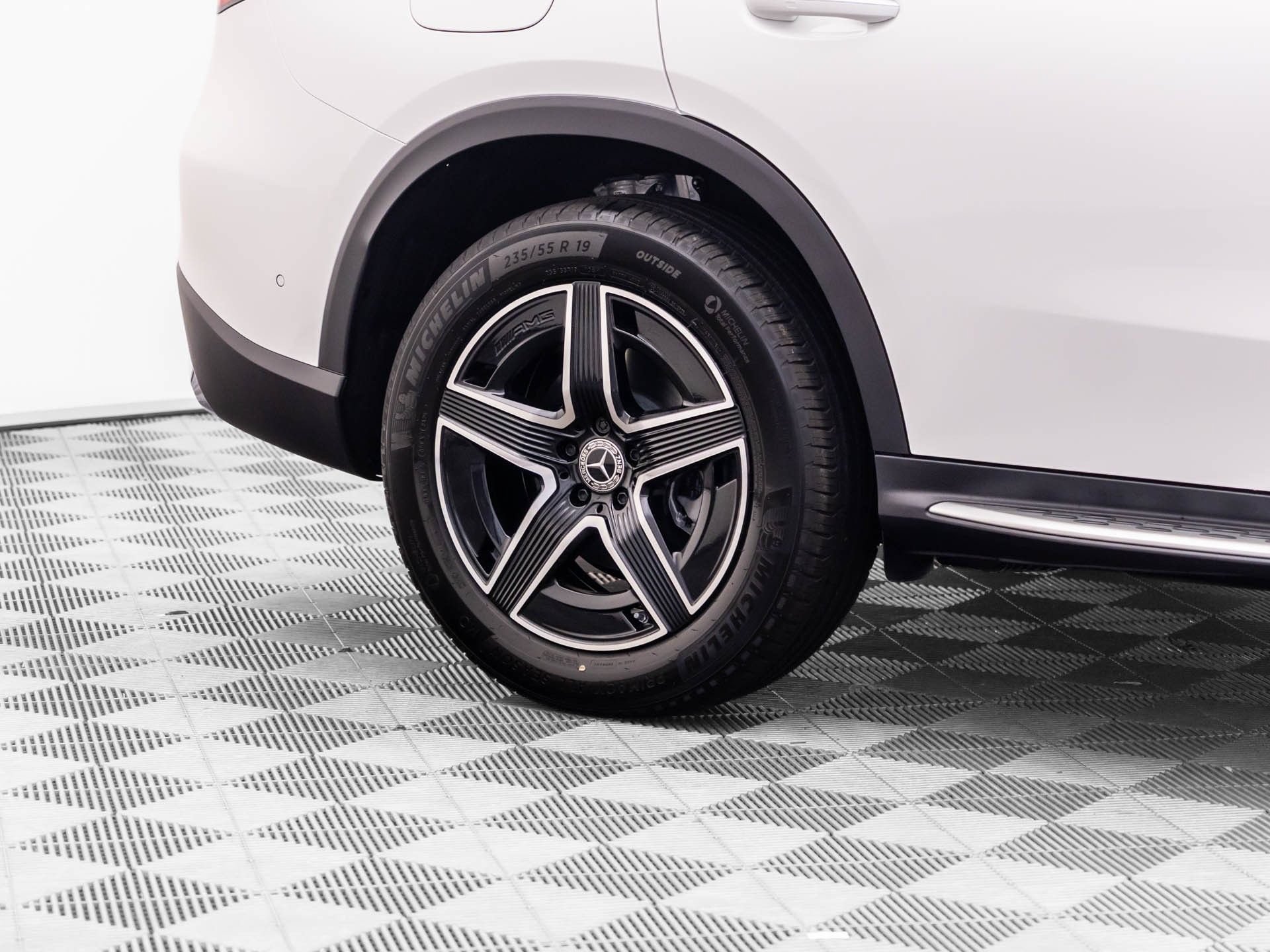 New 2027 Polar White Mercedes-Benz GLC 300 image 83