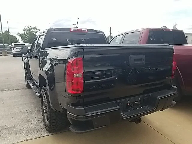 Used 2022 Black Chevrolet Z71 image 19