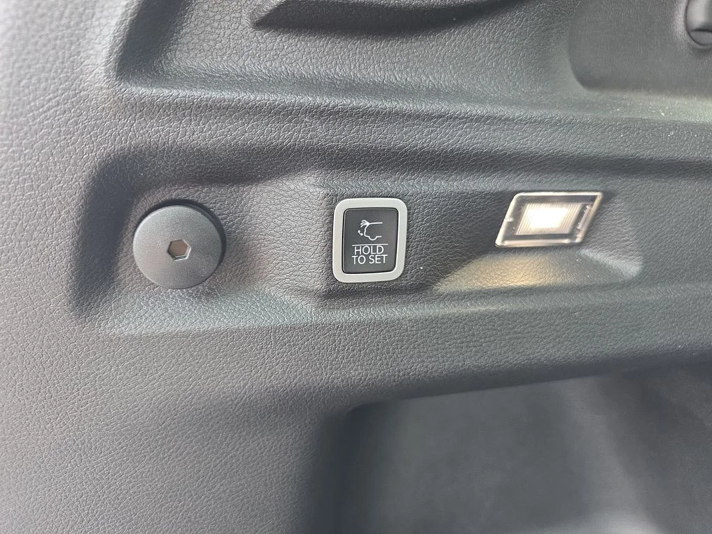 Used 2024 White Jeep Limited image 15