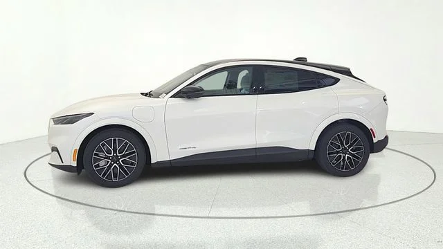 New 2026 Star White Metallic Tri-coat Ford Premium image 29