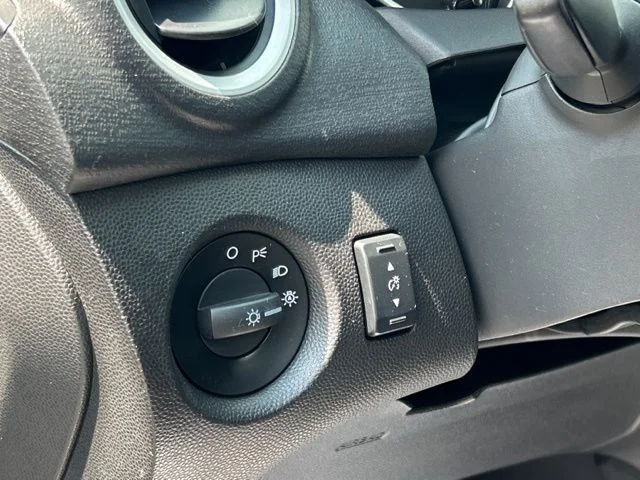 Used 2018 Gray Ford SE image 29