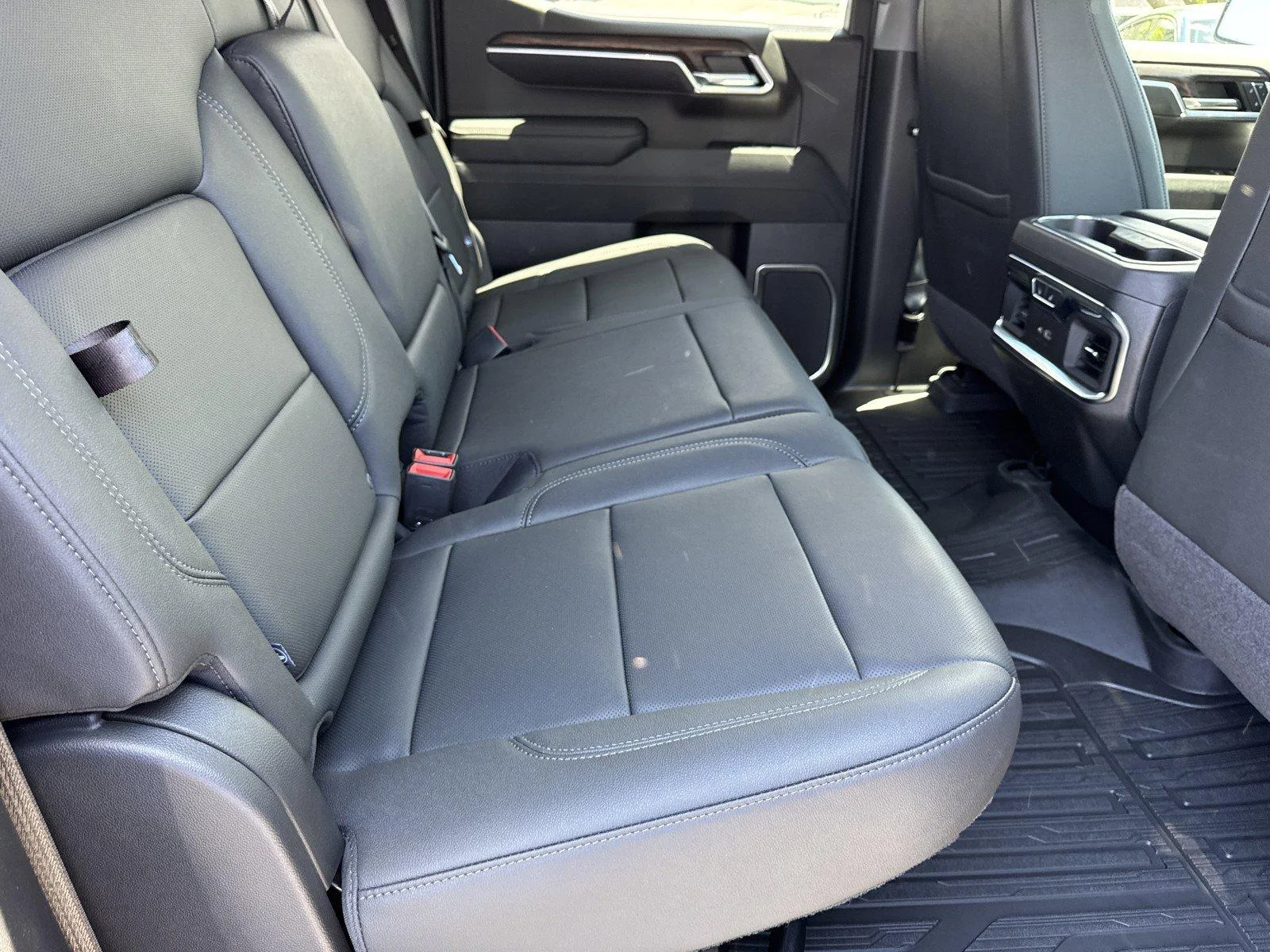 New 2026 Onyx Black GMC SLT image 9