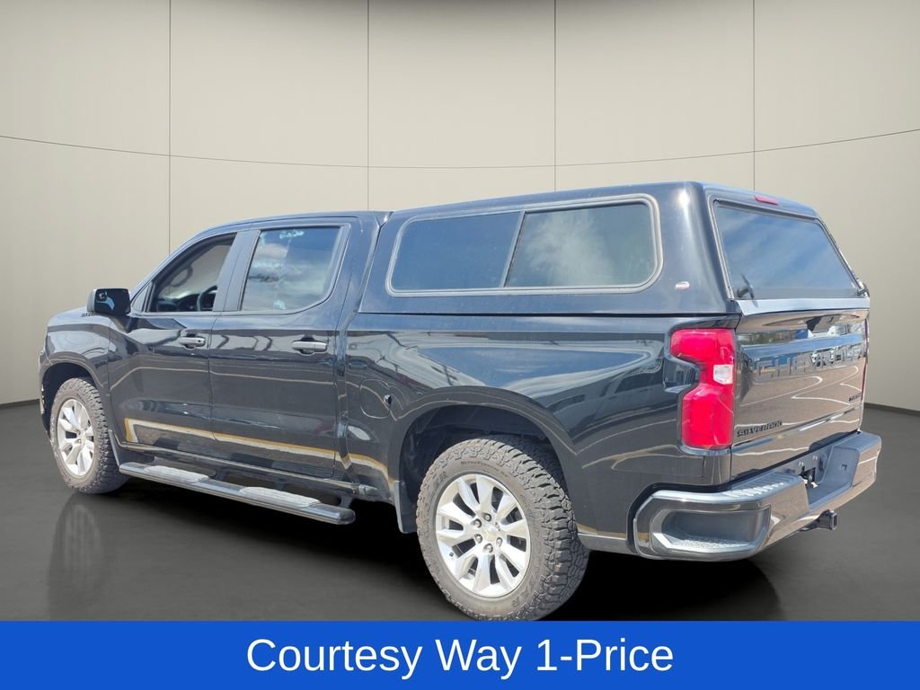 Used 2020 Black Chevrolet Custom image 6