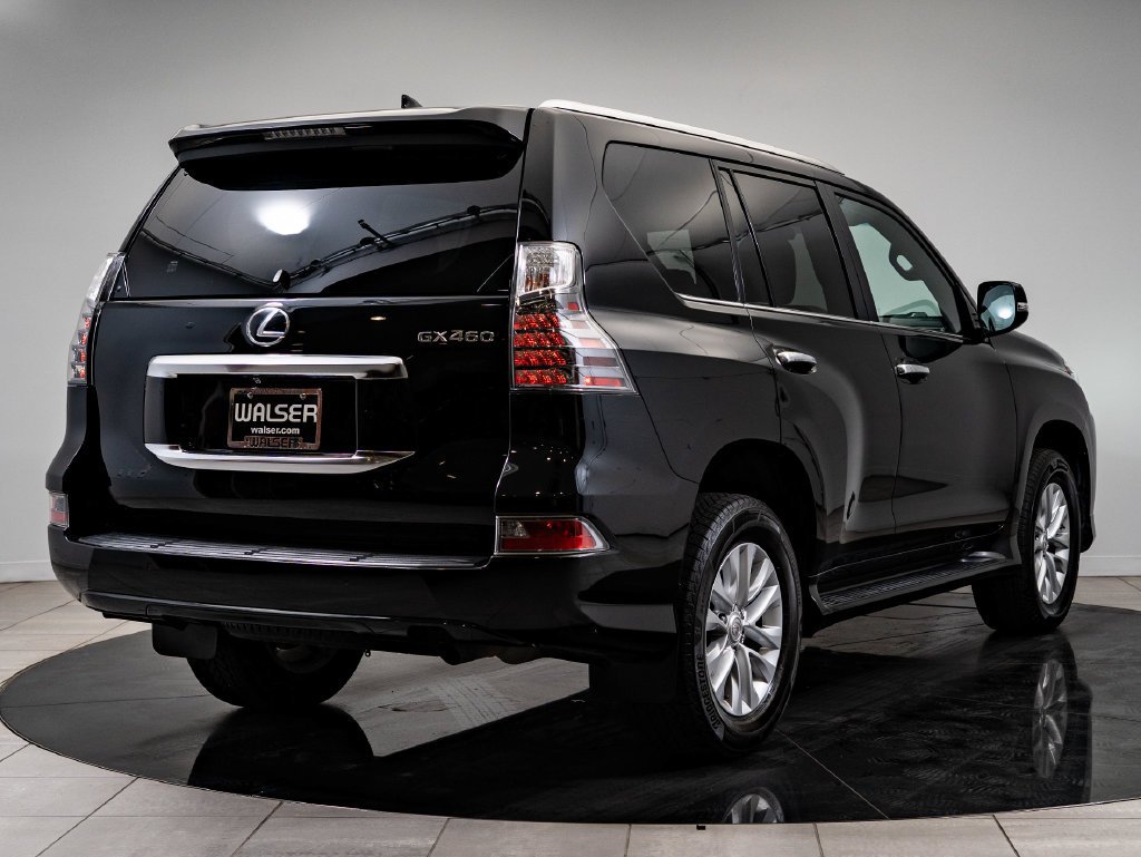 Used 2021 Black Lexus 460 image 10