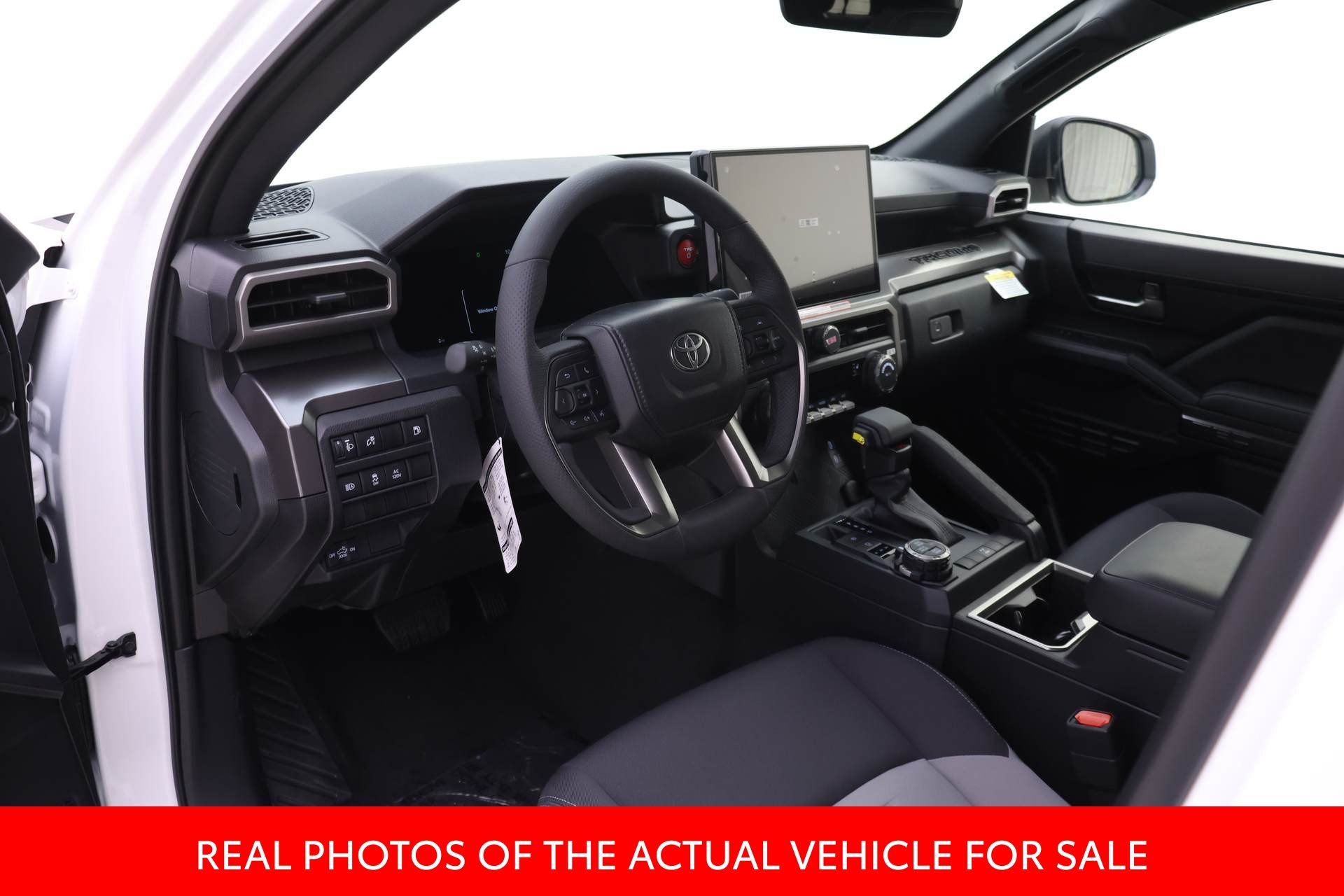 2025 Toyota Tacoma TRD Off Road - Photo 3