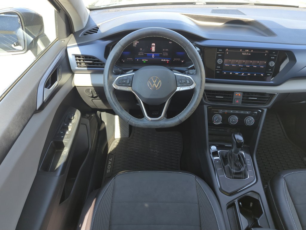 Used 2023 Gray Volkswagen 1.5T SE image 14
