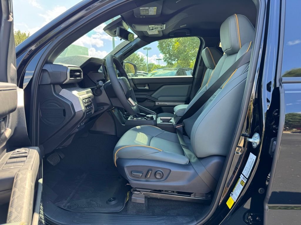 2025 Toyota Tacoma Trailhunter - Photo 16