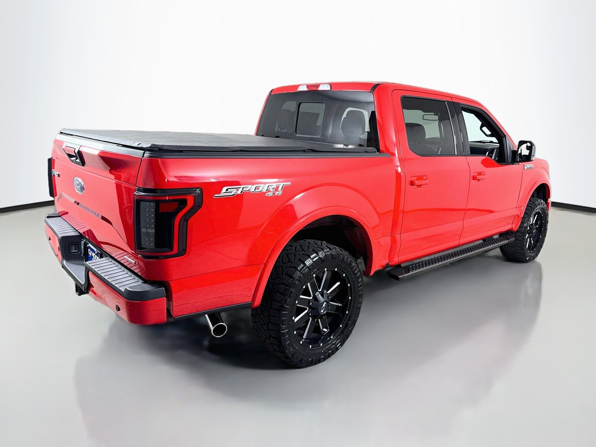 Used 2015 Race Red Ford XLT image 7