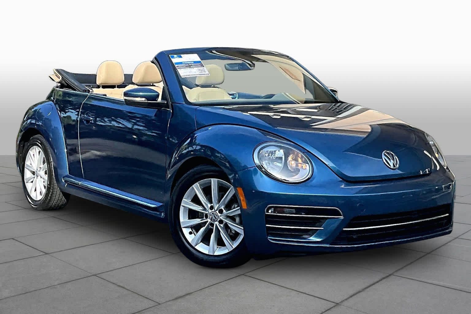 Pre-Owned 2019 Volkswagen Beetle Convertible SE