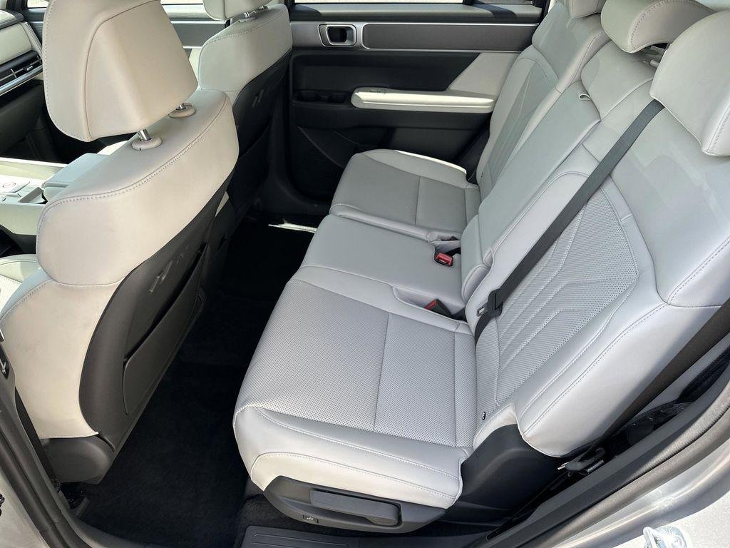 New 2026 Shimmering Silver Pearl Hyundai SEL FWD image 21