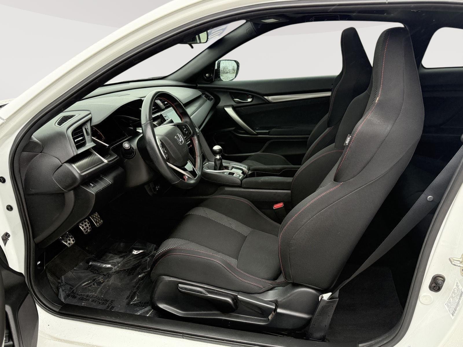 Used 2019 Platinum White Pearl Honda Si w/Summer Tires image 21