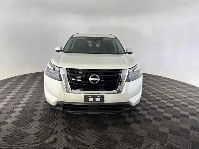 Used 2024 White Nissan SV image 2