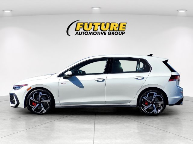Used 2026  Volkswagen SE image 7