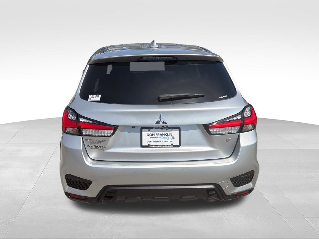 Used 2026 Silver Mitsubishi 2.0 SE image 4