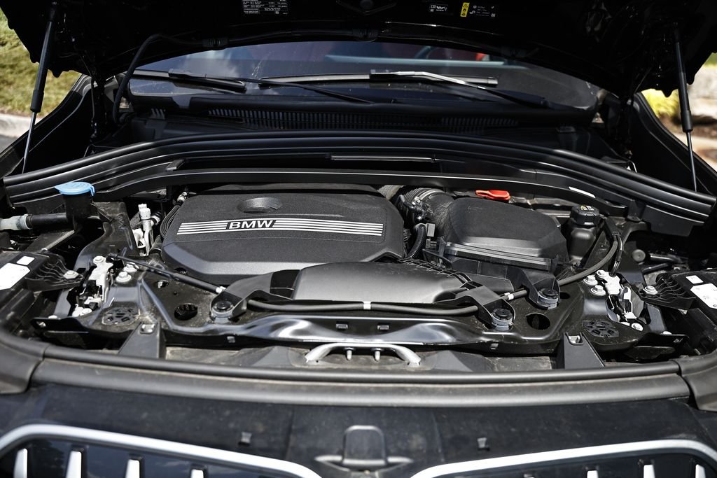 Used 2025 Black Sapphire Metallic BMW xDrive28i image 29
