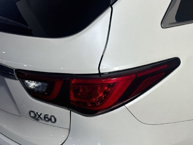 Used 2019 Majestic White INFINITI PURE image 30