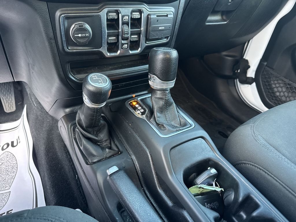 Used 2019 White Jeep Unlimited Sport S image 19