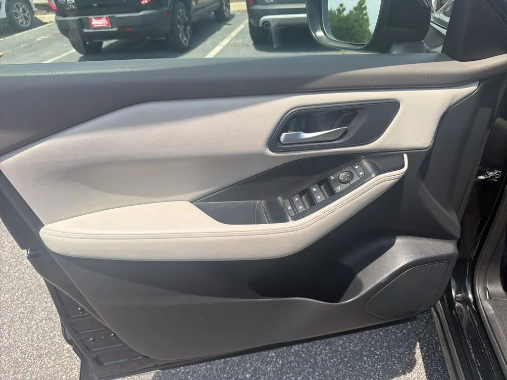 Used 2025 Black Nissan SV image 13