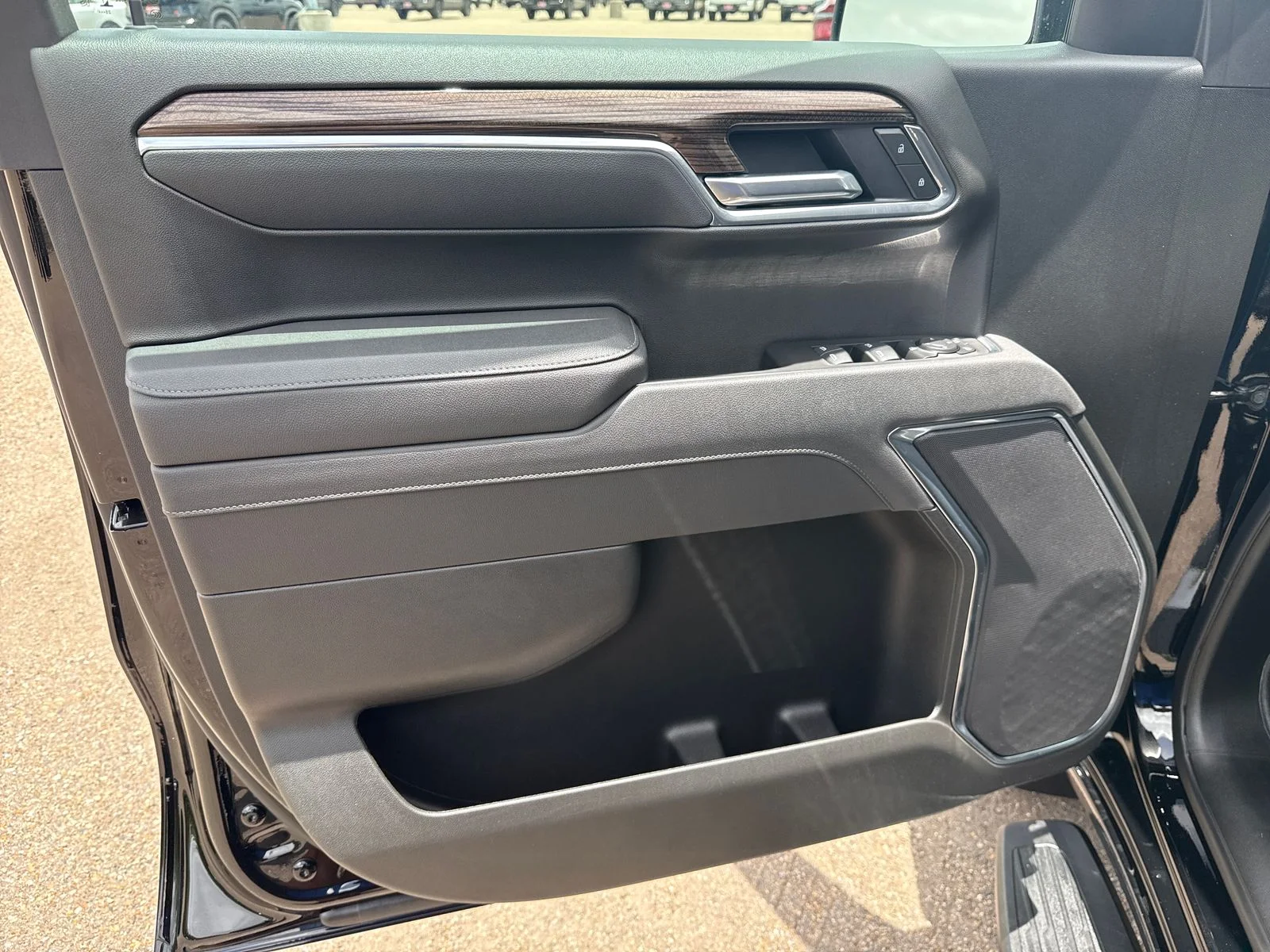 Used 2026 Black Chevrolet LT image 10