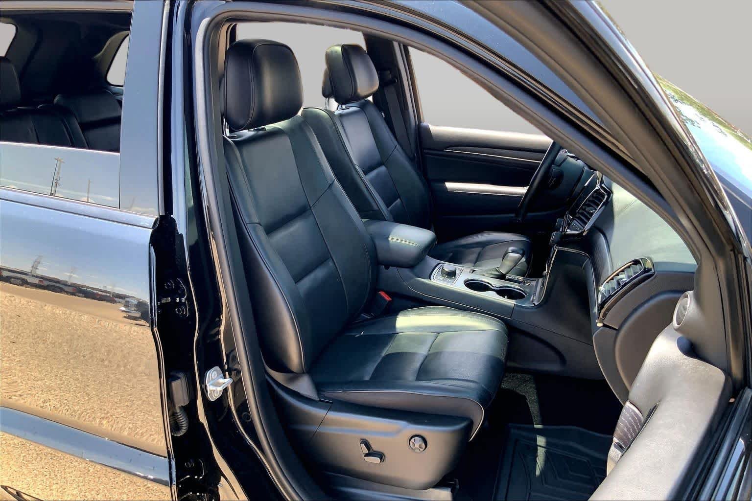 Used 2021 Diamond Black Crystal Pearlcoat Jeep High Altitude image 9