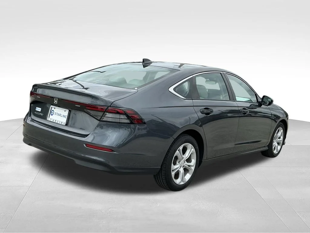 Used 2024  Honda LX image 12