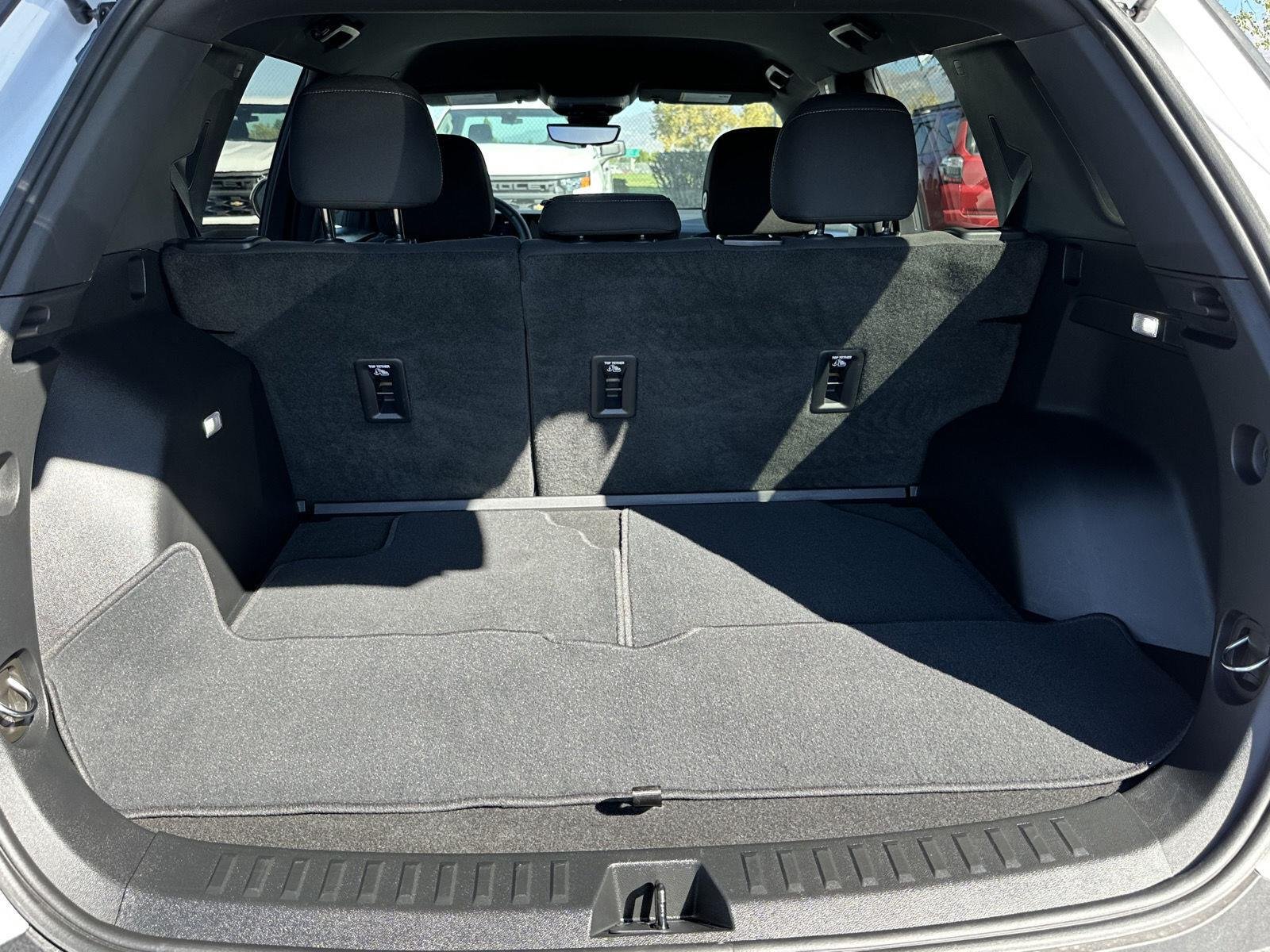 2025 Chevrolet Equinox LT - Photo 23
