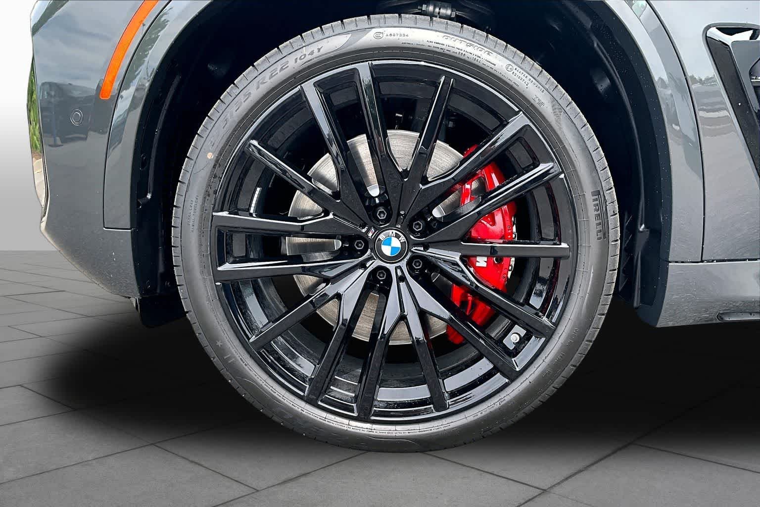 2026 BMW X5 M60i - Photo 11