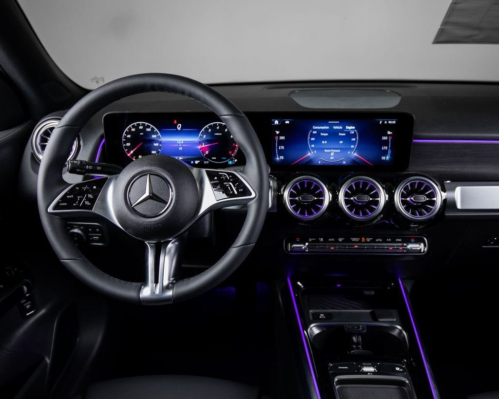 New 2026 Mountain Grey Metallic Mercedes-Benz GLB 250 image 8