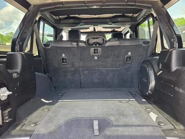 Used 2019 Black Jeep Unlimited Sahara image 28