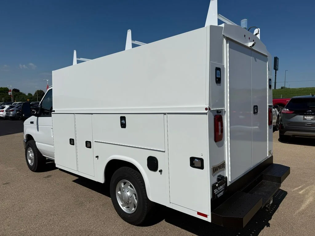 New 2026 Oxford White Ford E-350 SRW image 5