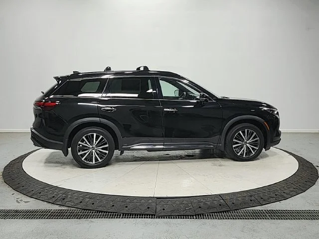 Used 2023 Black INFINITI Autograph image 9
