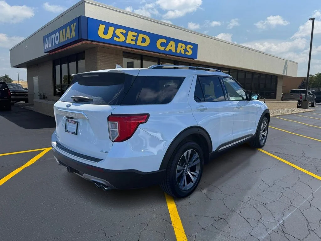 Used 2020 White Metallic Ford Platinum image 5