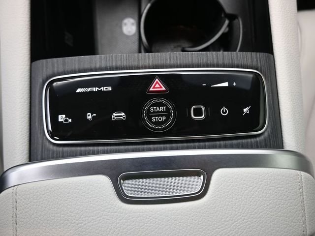 Used 2024  Mercedes-Benz Base image 3