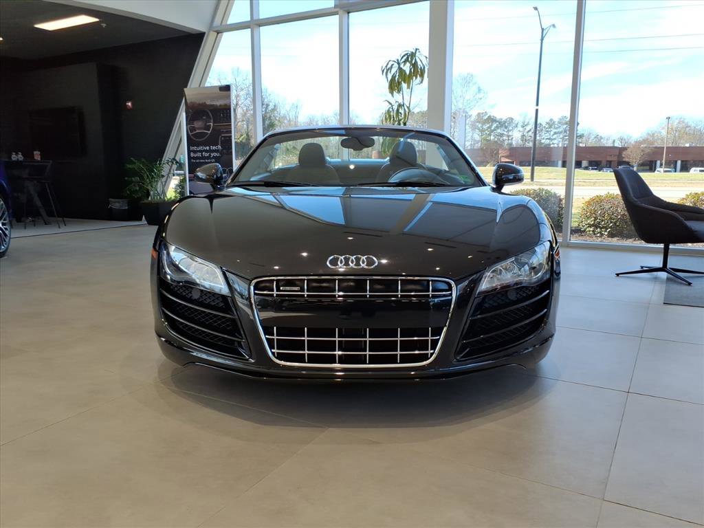 Used 2011 Phantom Black Pearl Effect/Black Roof Audi 5.2L image 3