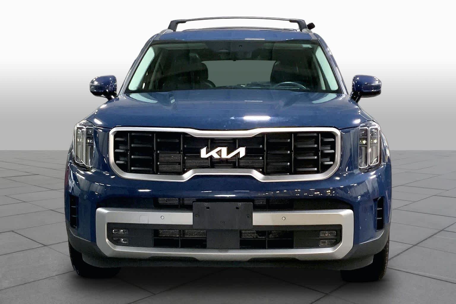 Used 2023 Midnight Lake Blue Kia SX Prestige image 4