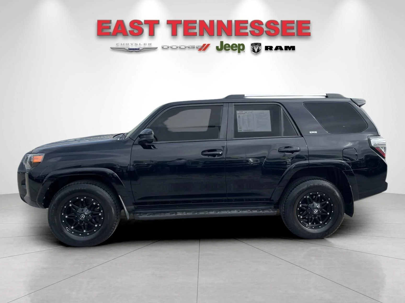 Used 2019 Black Toyota SR5 image 6