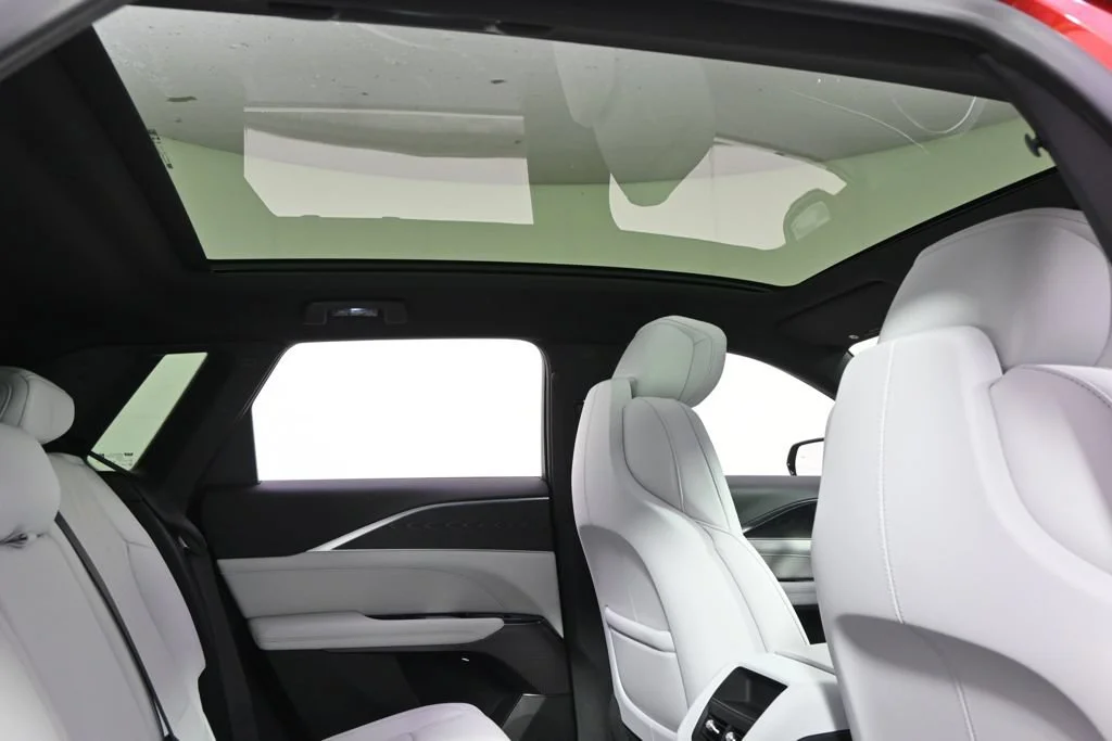 2026 Cadillac LYRIQ Luxury - Photo 17