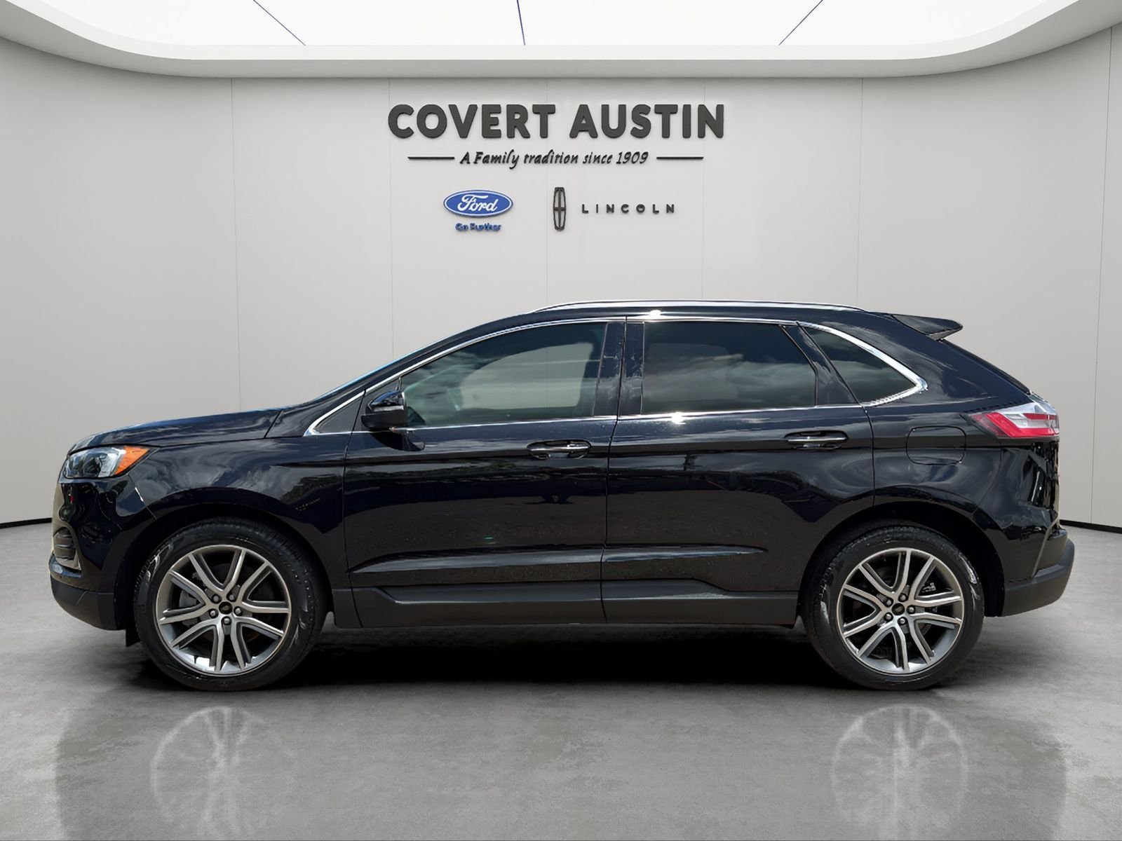 Used 2023 Black Ford Titanium image 2