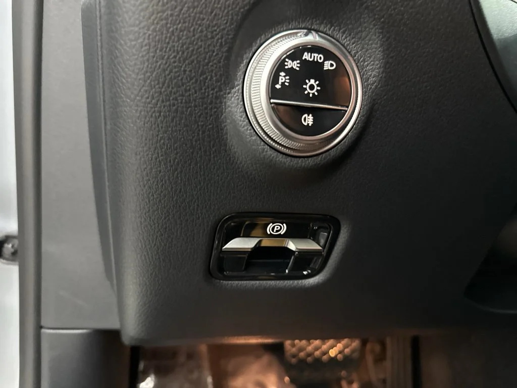 Used 2026 Silver Mercedes-Benz C 300 image 16