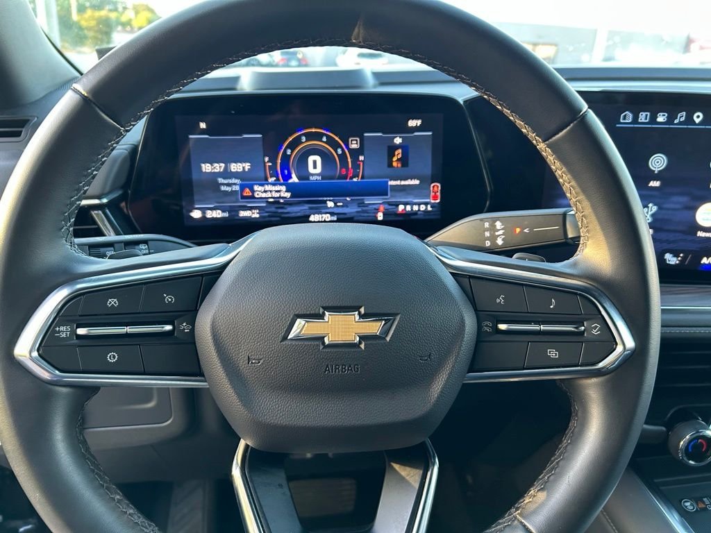 Used 2025 Black Chevrolet LT image 3