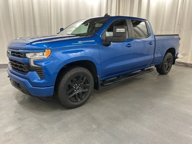 Used 2022 Blue Chevrolet RST image 2