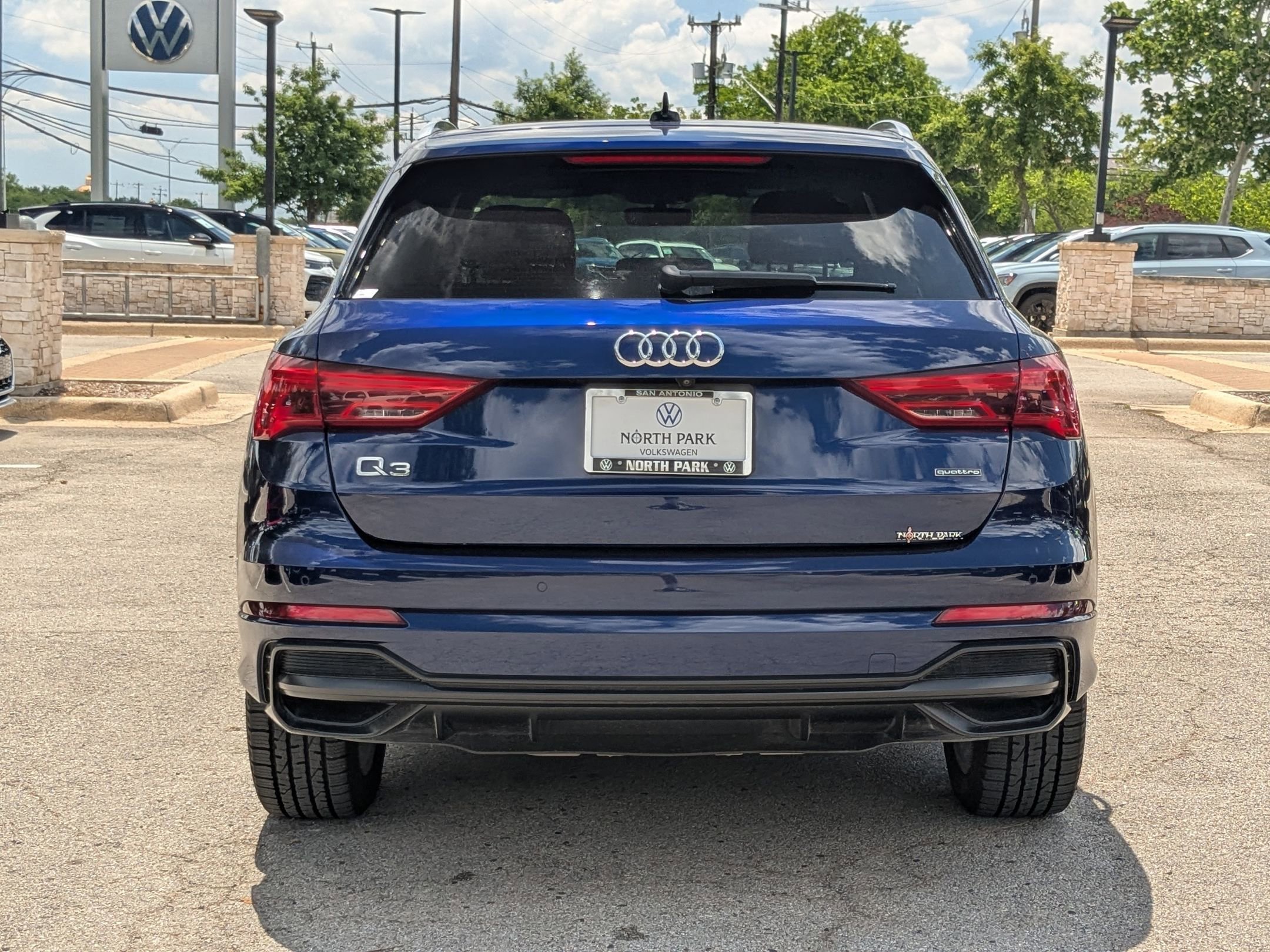 Used 2021 Blue Metallic Audi S line Premium image 4