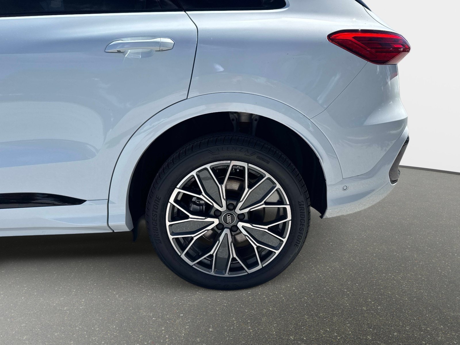 New 2026 Glacier White Metallic Audi Premium Plus image 10